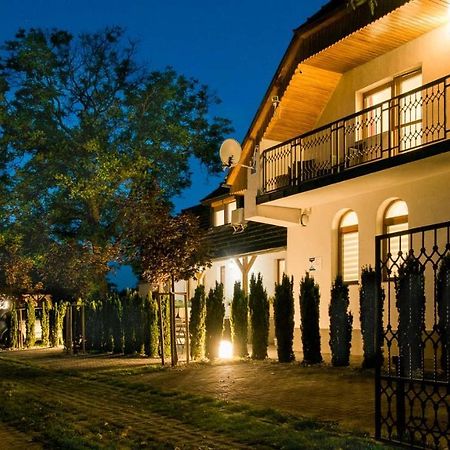 Diofa Apartman Keszthely Ngoại thất bức ảnh